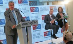Hlavní obrázek, ke článku Úvodní projev předsedy TOP 09 Karla Schwarzenberga