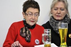 Hlavní obrázek, ke článku Plná pivnice pivovaru Faltus při besedě s VIP podporavateli Karla Schwarzenberga