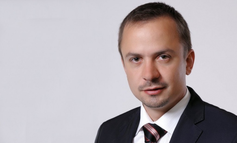 Ženíšek: Překvapená světice a hromy blesky ČSSD