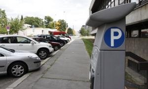 Praha a Roztoky nechají vypracovat studii parkoviště P+R