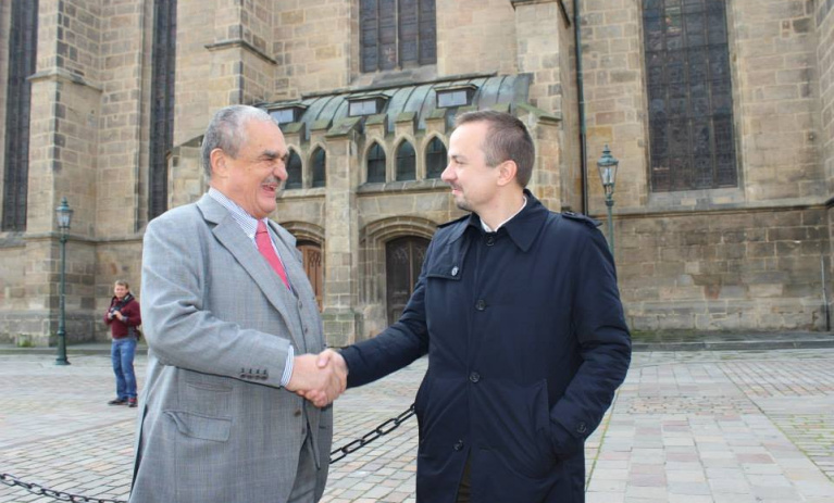 Schwarzenbergův zástupce: Zeman nás přihrává do role země servilní k Rusku