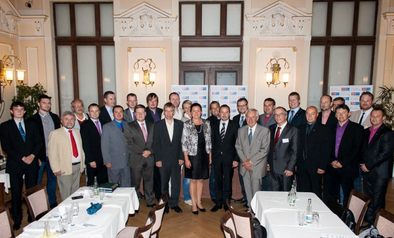 TOP 09 se připravuje na sněm. Jeho delegáti zvolí nové vedení