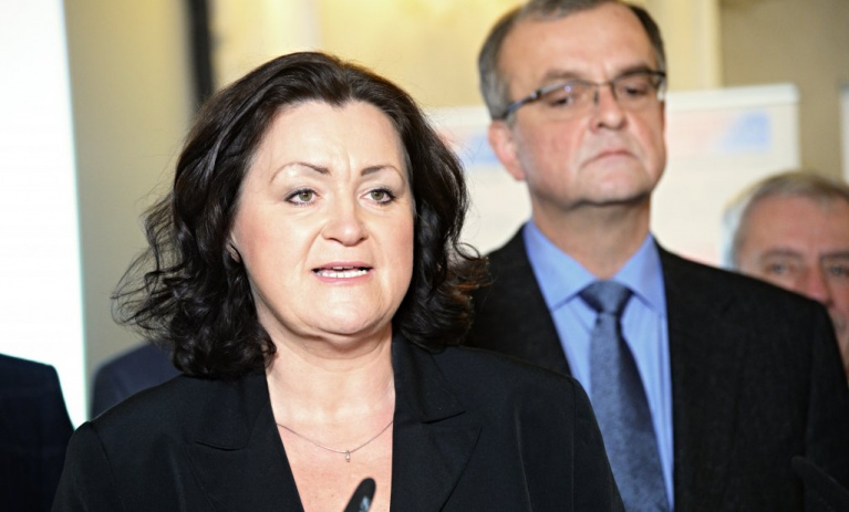 TOP 09: Vláda podporuje korupci