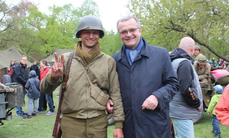 Slavností svobody se v Plzni účastnil i Miroslav Kalousek