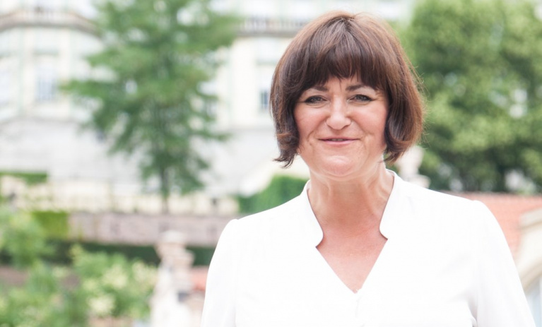 Langšádlová: Zeman si zahrává s ohněm, když omlouvá Rusko