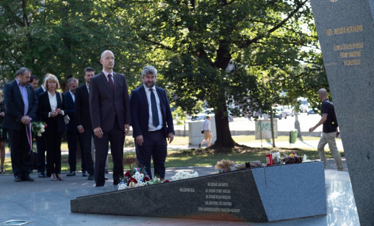 Pražská TOP 09 si připomněla Den památky obětí komunistického režimu