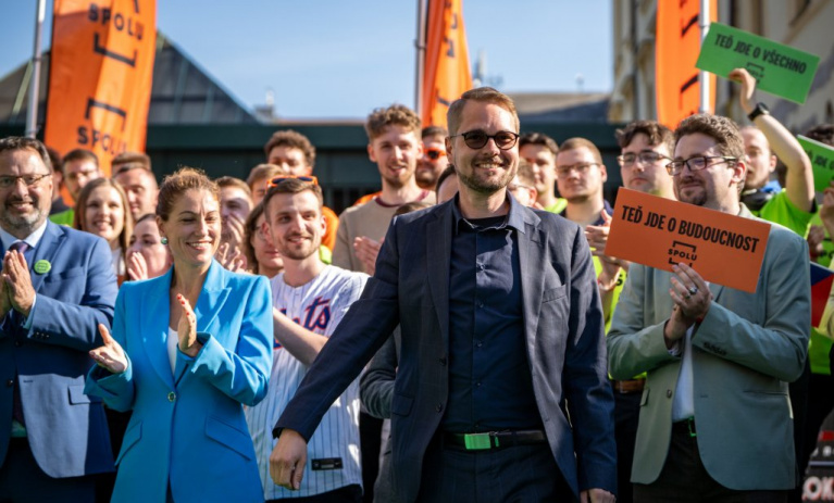 Kvůli stíhání Okamury je třeba opravit zákony, zní z SPD. Rasismus není názor, namítá Havel