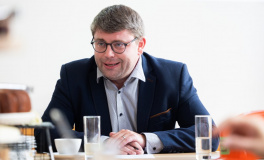 Emoce ve studiu. Bývalý komunista mi nebude říkat práskač, rozzuřil se Jakob na Ševčíka