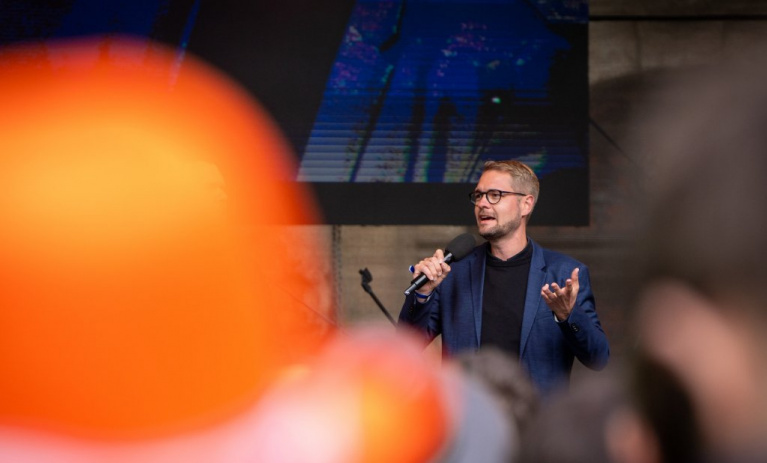 Jediná pravice u vás je ta Turkova zdvižená, pustil se Havel do Šťastného kvůli programu