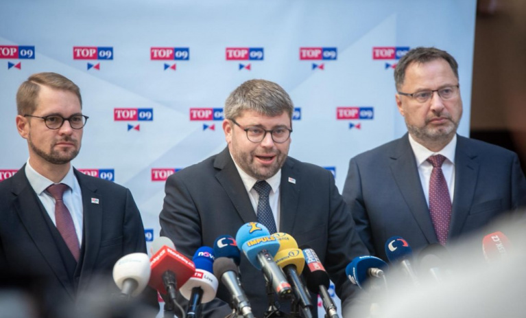 TOP 09: Vláda, která se v tuto chvíli sestavuje, bude vládou bratrstva beztrestnosti