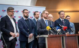 TOP 09: Okamura zneužívá ústavní funkci, vláda vědomě porušuje zákon a zadlužuje budoucnost země