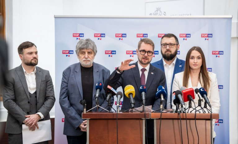 100 dní vlády Andreje Babiše: 100 průšvihů, 0 dní naší důvěry. Zahajujeme kroky k  svolání mimořádné schůze sněmovny