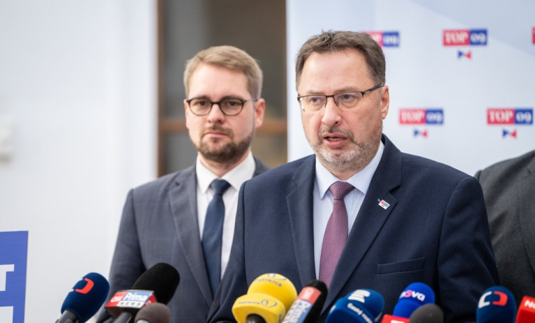 TOP 09: Řešení známe a nejsou drahá. Představujeme Desatero proti suchu