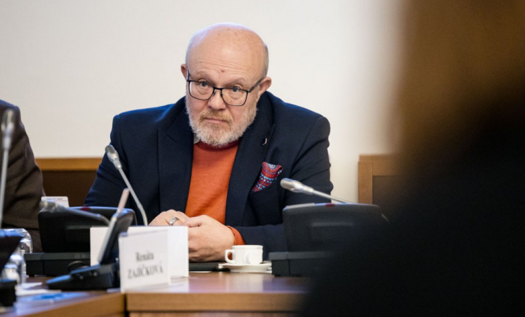 „Obava veřejnosti je absolutně zbytečná,“ zmiňuje Válek v souvislosti s lékařem nakaženým ebolou