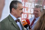 Karel Schwarzenberg poskytuje rozhovor