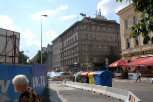 Strom na střeše