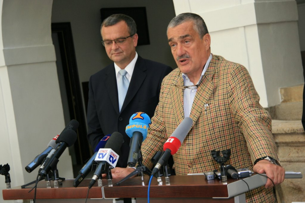 Schwarzenberg: Bárta by měl uznat, že škodí vlastní straně