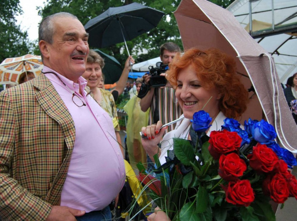 Karel Schwarzenberg a Vlasta Parkanová v Čimelicích