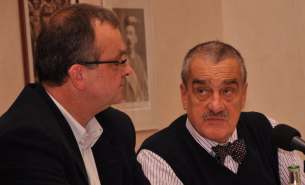 Schwarzenberg: Vláda se dostala znovu do těžké krize