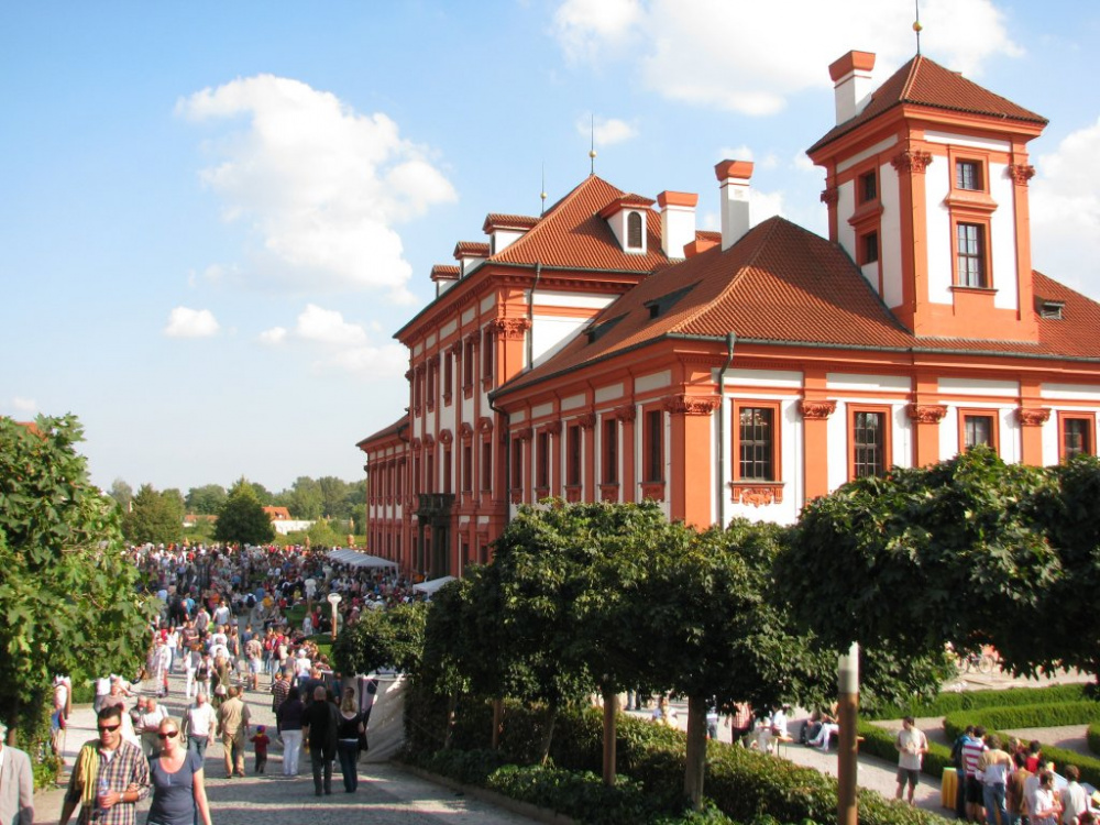 Vinobraní v Trojském zámečku