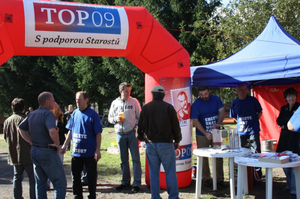 Derby Slavoj Koloveč – Jiskra Domažlice s podporou TOP 09