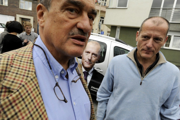 Karel Schwarzenberg v případě zvolení prezidentem zcela opustí stranickou politiku