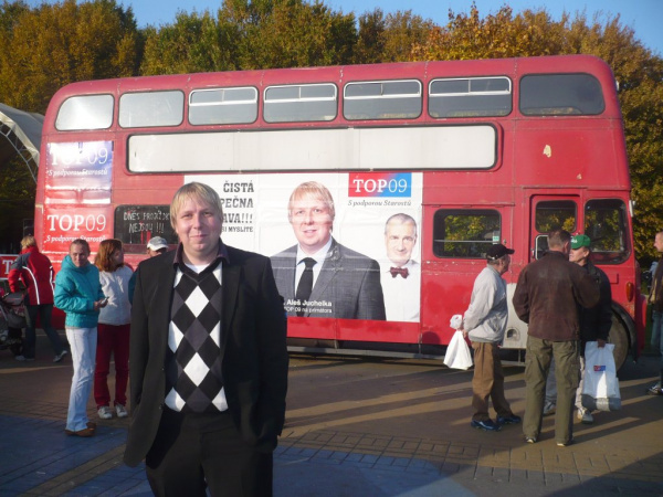 Reportáž z předvolební akce TOP 09 v Porubě - čtvrtek 14.10. 2010