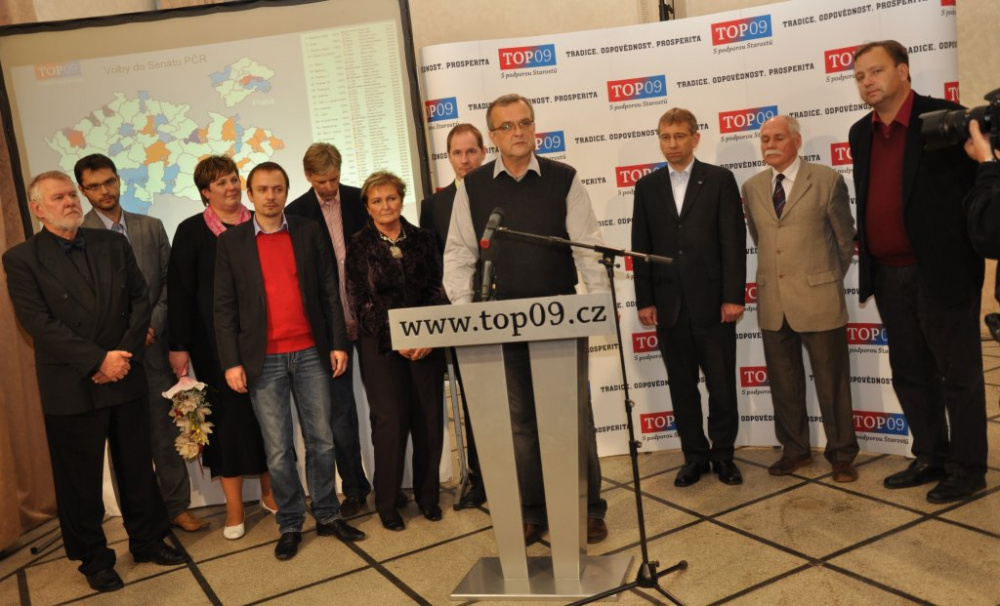 Poslanecký klub TOP 09 a Starostové volil své vedení 