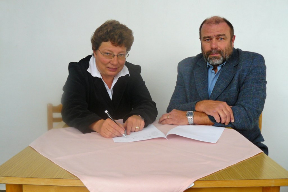 Zastupitelé TOP 09 Horní Bříza podepsali v pátek koaliční smlouvu