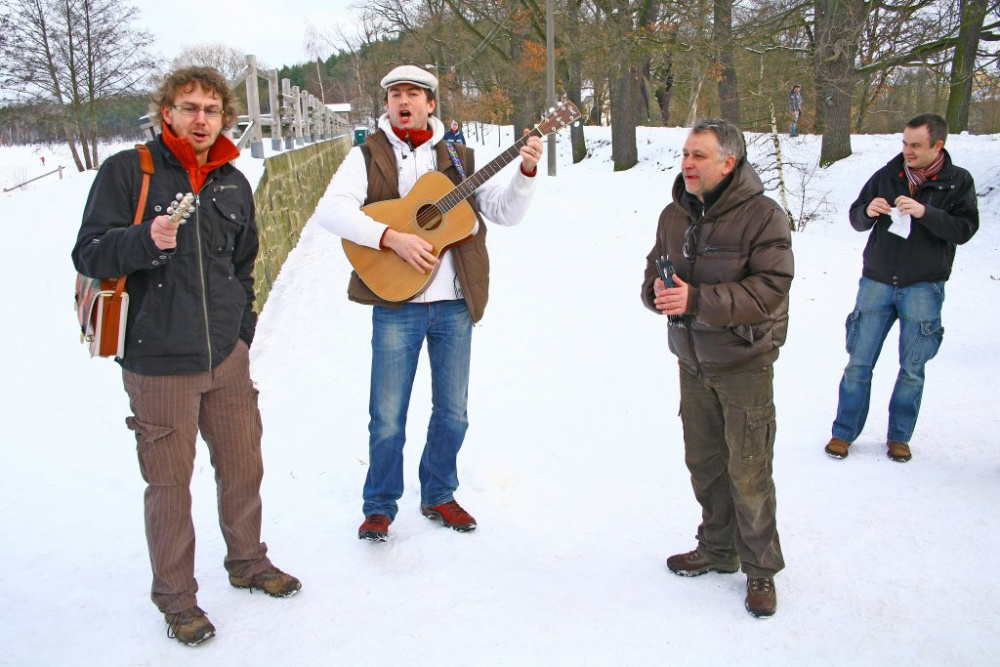 TOP 09 Plzeňského kraje se procházela s Procházkou
