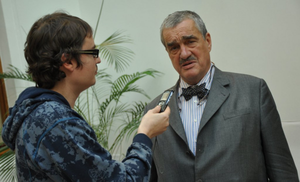 Schwarzenberg: Evropa by přežila i bez eura