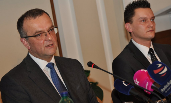 Ministr Kalousek bojuje za zdanění hazardu, stát by vydělal miliardy
