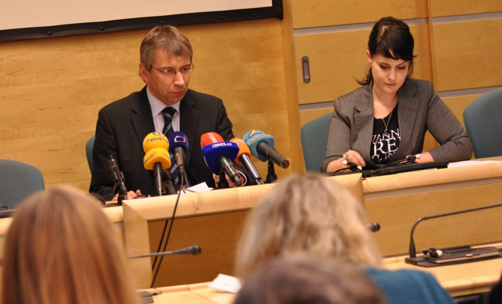 MPSV: Pro rok 2012 je na sociální služby určeno přes 8 miliard korun