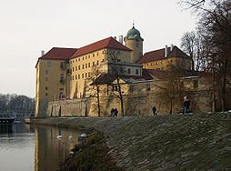 Město Poděbrady se snaží plnit svůj volební program v čele se starostou Ladislavem Langrem a místostarostou Ivanem Uhlířem - člen TOP 09