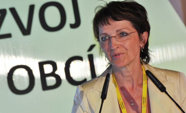 Hanáková: S hokejkou bych do úřadu nešla, nejsem tak razantní jako Besser