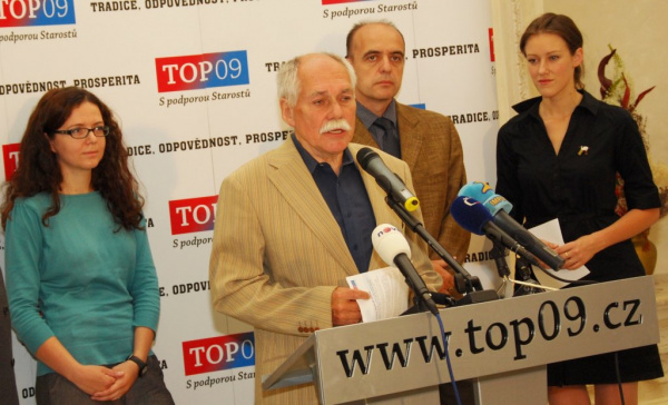 Moldan: Stráský měl naslouchat i názoru odborníků