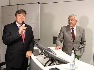 Ministr zdravotnictví v Mladé Boleslavi: Chystáme zákon o pojišťovnách