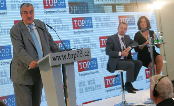Karel Schwarzenberg kandiduje na předsedu TOP 09