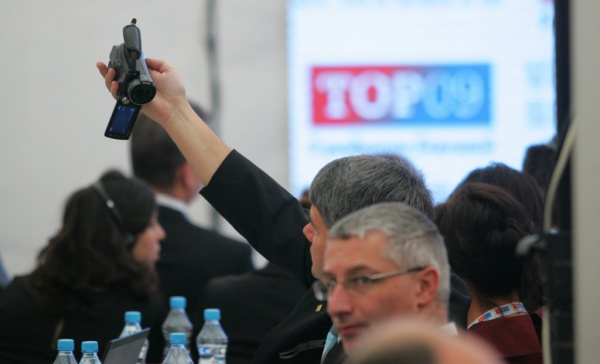 Unavená ODS má kongres v Praze, TOP 09 volí vedení v Hradci Králové