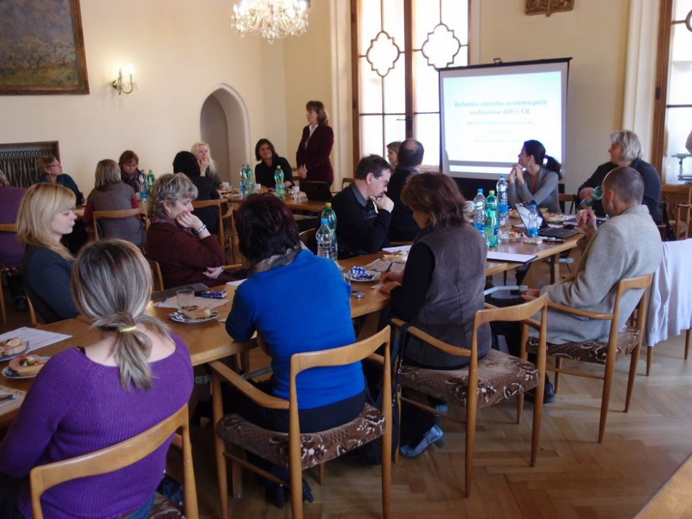 Seminář komunitní služby a péče o ohrožené děti
