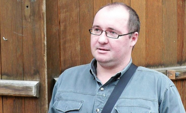 Eček: Nový systém výplaty sociálních dávek ušetří stovky milionů