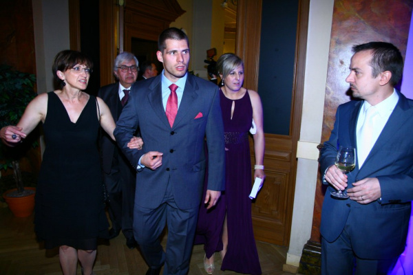 Na plese tančila i ministryně Alena Hanáková