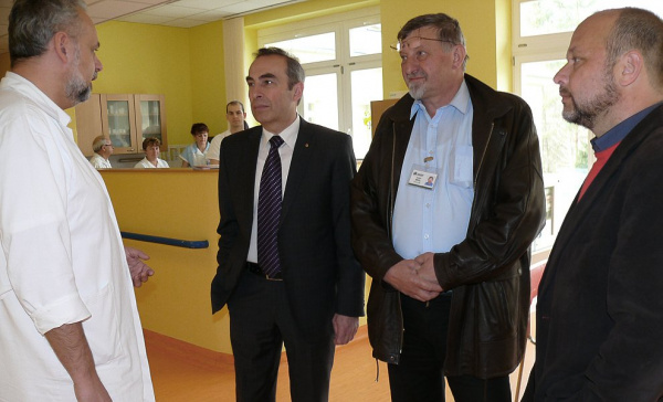 Jiří Skalický se v Litomyšlské nemocnici zajímal o porodnici a iktové centrum
