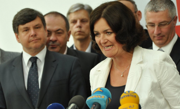 Langšádlová: Kraj rozhazoval, problémy budou řešit jiní