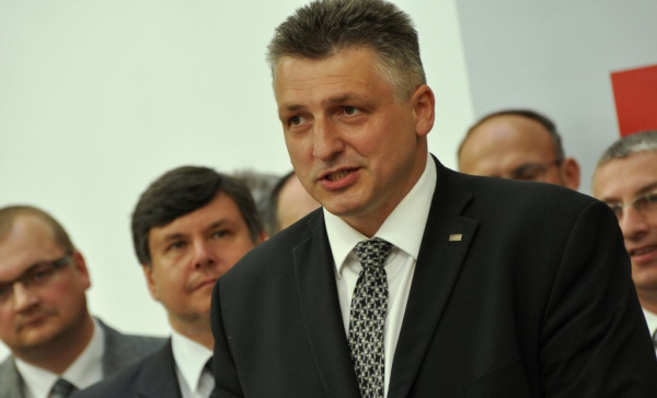 TOP 09 a STAN: Finanční ústava ohlídá i hospodaření krajů