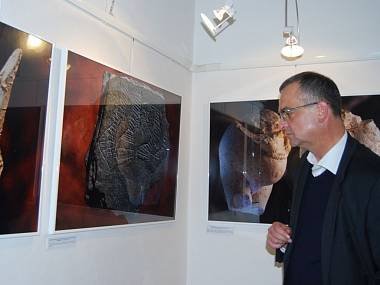 Ministr Kalousek obdivoval umění paleolitu