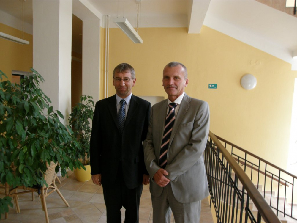 Návštěva Dr. Ing. Jaromír Drábka v Mostě a MUDr. Pavla Vlasáka v kojeneckém ústavu v Mostě