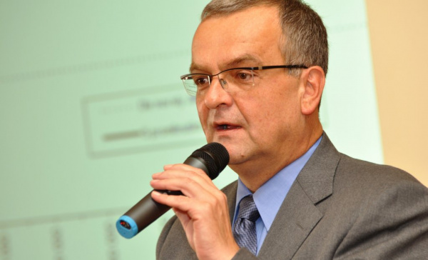 Kalousek k podpoře exportu: Podnikatelé by se měli zaměřit na projekty EBRD
