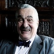 Správným budoucím prezidentem je očividně Karel Schwarzenberg