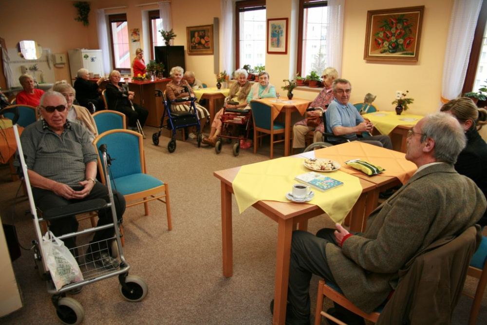 Jaroslav Lobkowicz navštívil domov pro seniory v Plzni